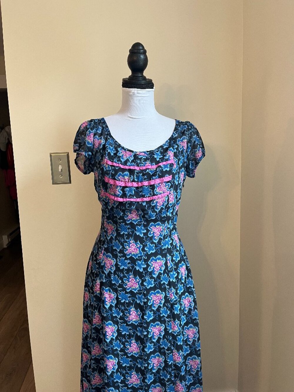 Vintage Betsey Johnson Midi Dress Size Medium